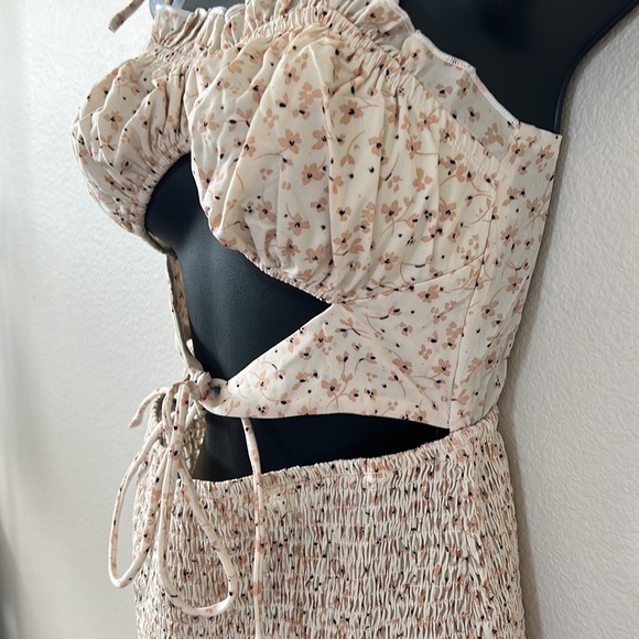 Blush BJ Cream Floral Print Cut Out Tie Smocked Mini Dress - Picture 5 of 8